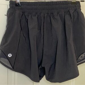 Lululemon Hotty Hot Short, Sz 4, 4"